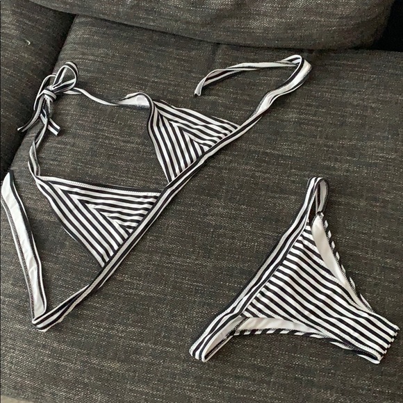 Chic stripe bathing suit - Picture 1 of 1